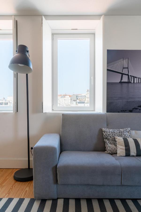 Amazing Rooftop At Center Apartment Lisbon