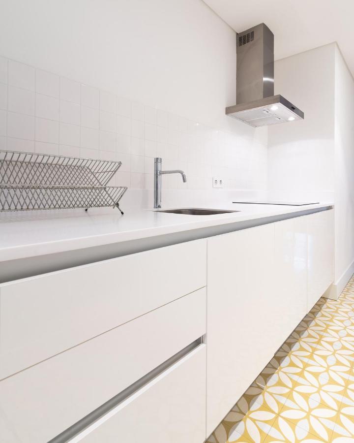 Amazing Rooftop At Center Apartment Lisbon